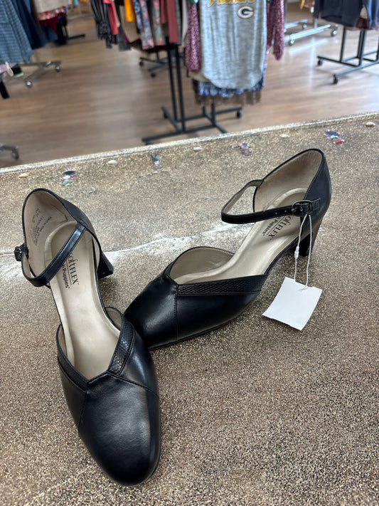 8 Soft Flexible Black Woomens Shoe