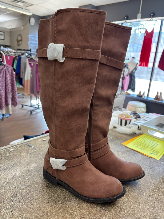 7 YOUNGER MOUNTAIN Woomens Shoe