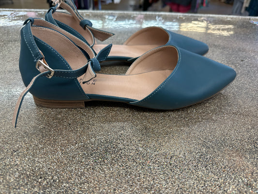 11 Journee Collection Blue Shoe