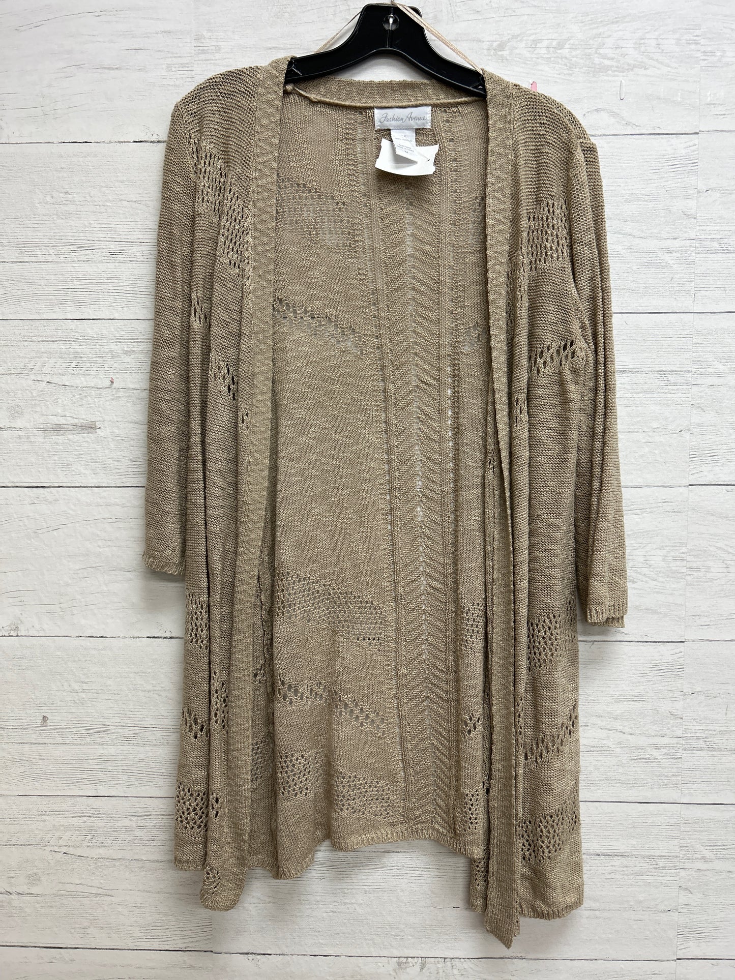 Size M Fashion Avenue Tan Cardigan