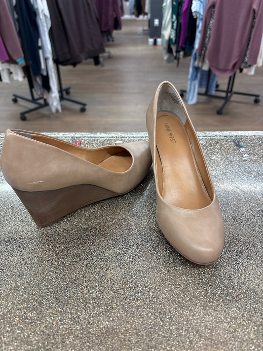 8 Nine West Tan Shoe