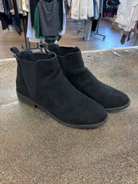 8 City Streets Black Woomens Shoe