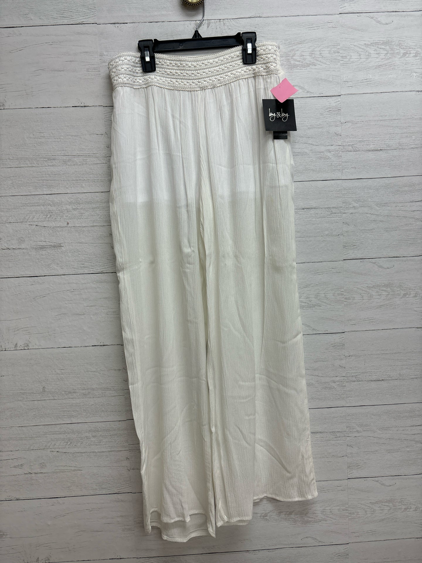 Size L by & by White Pants