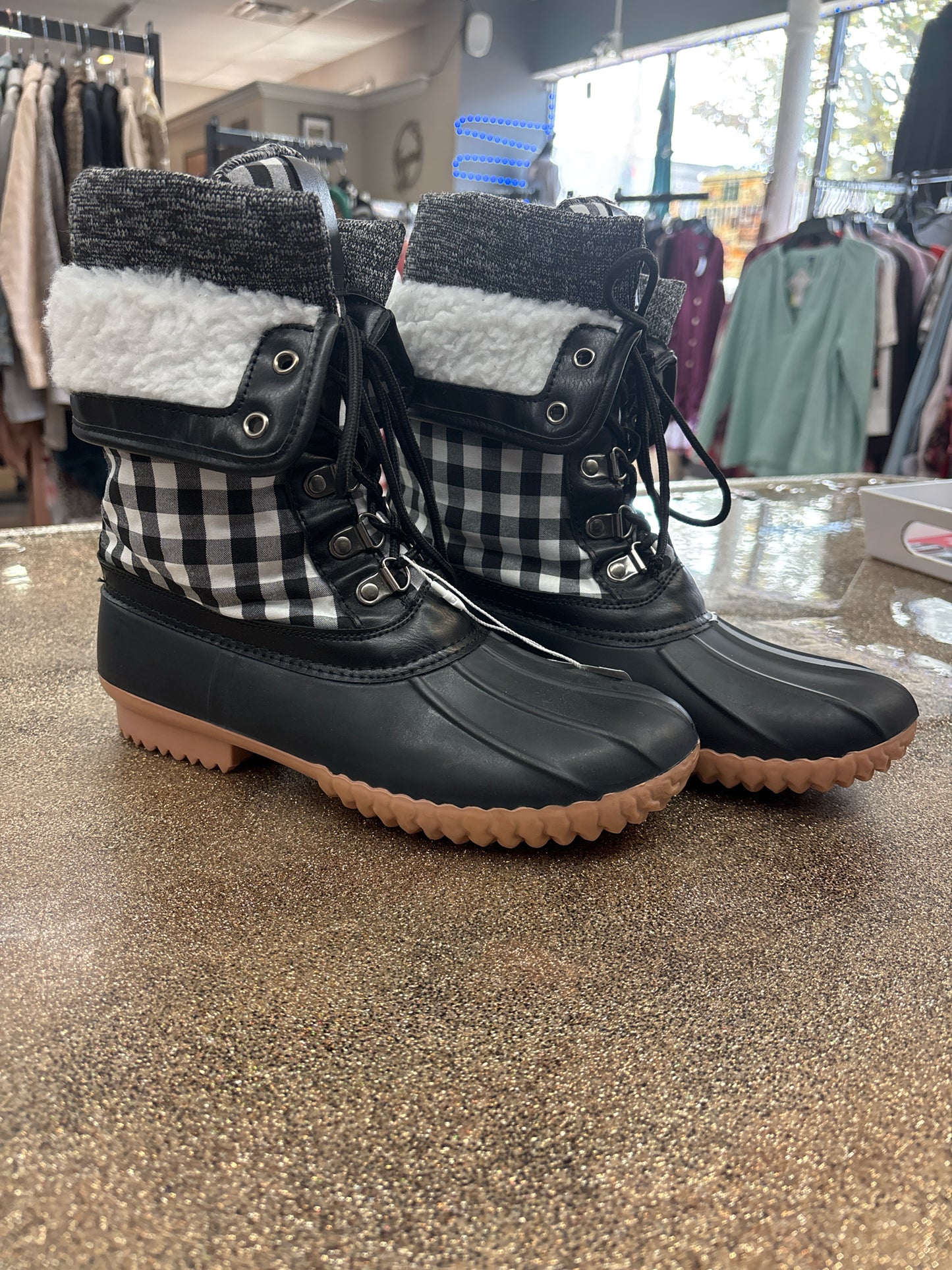 9 Henry Ferrera Black Woomens Shoe