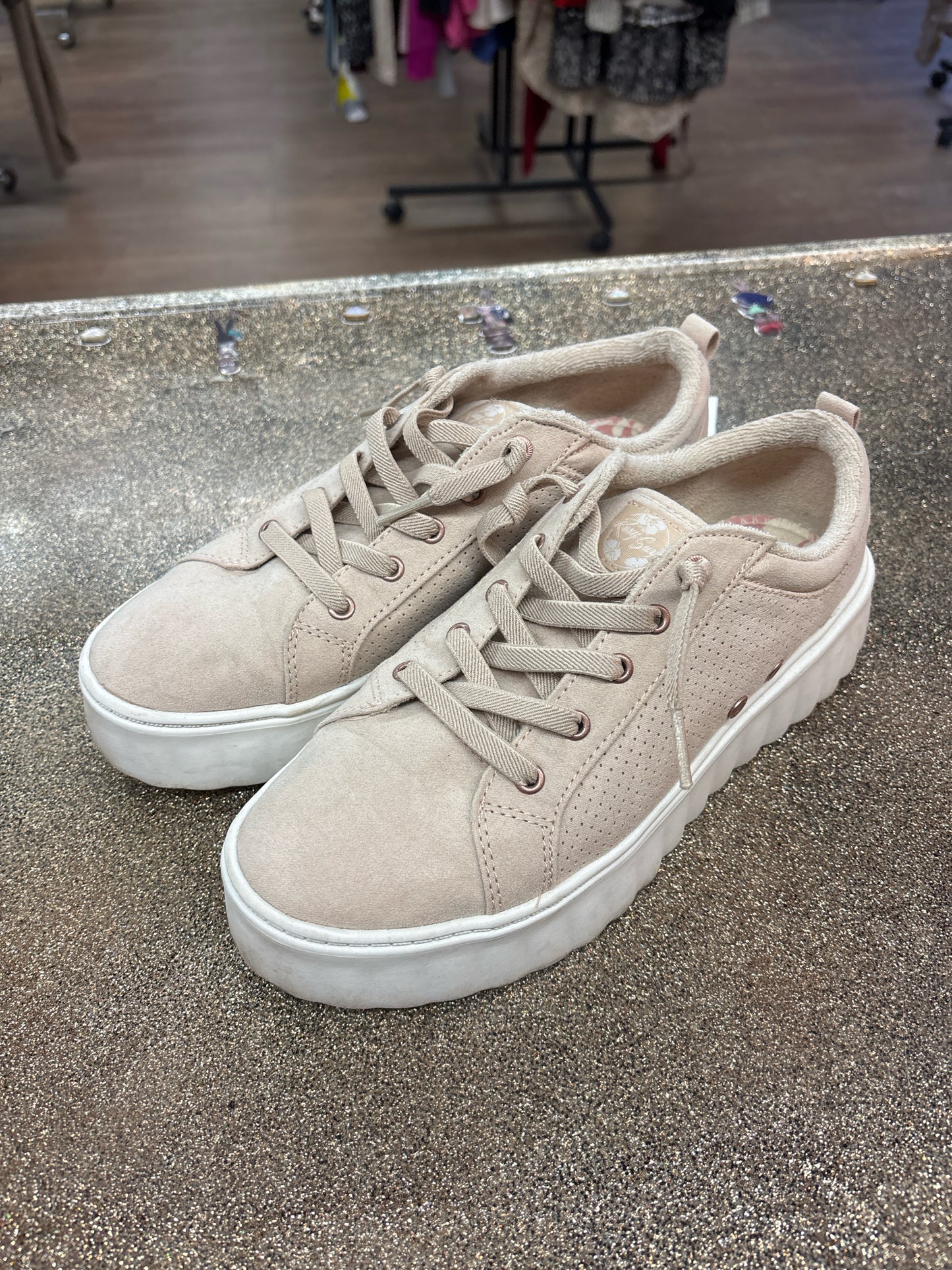 8.5 Roxy Pink Womens Shoe