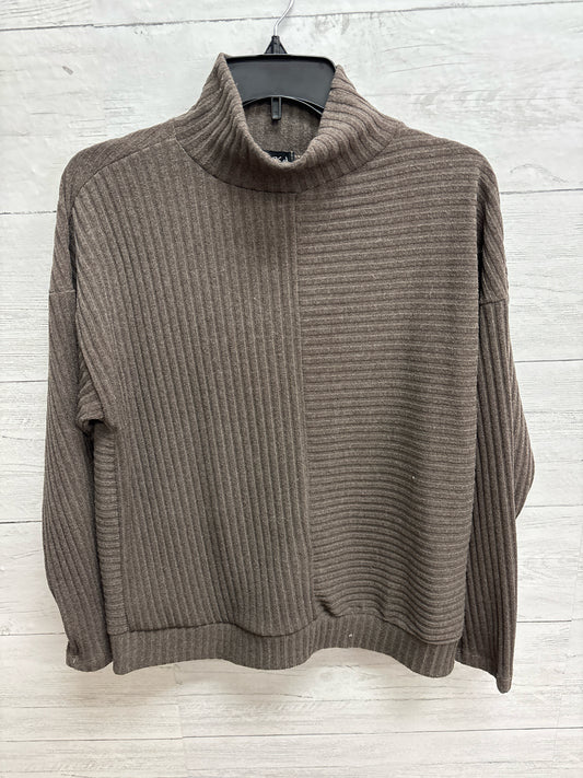 Size M Nimi K Green Womens Shirt