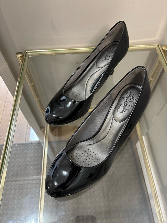 10 Life Stride Black Shoe