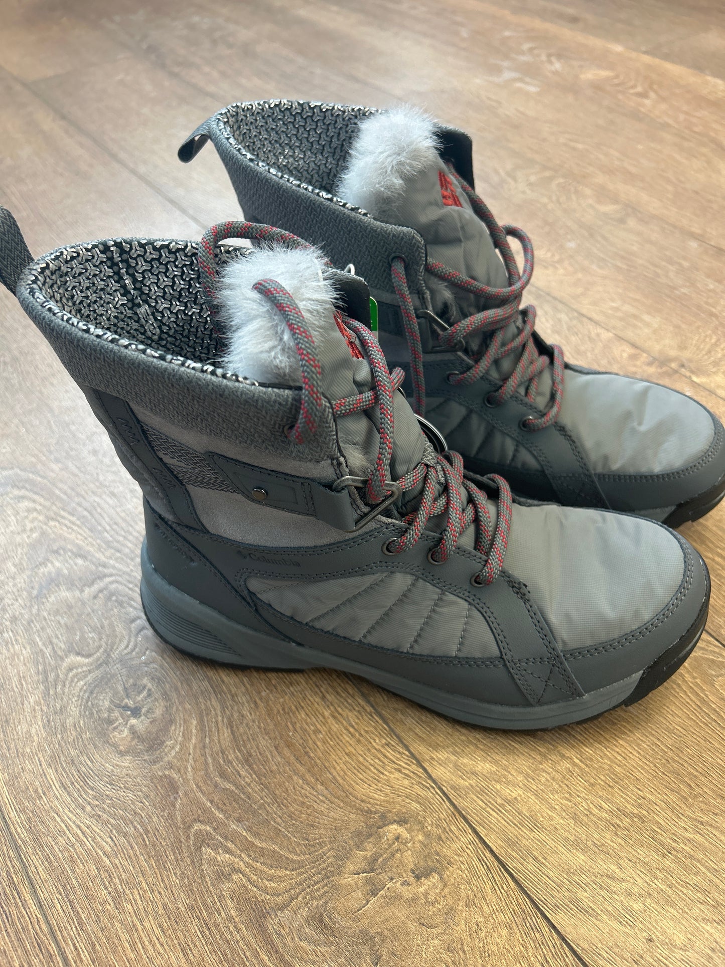 8.5 Columbia Gray Boots