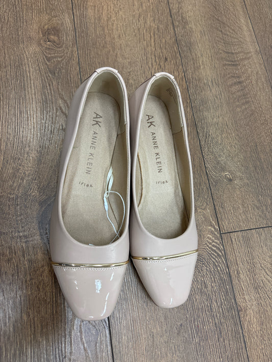 8 Anne Klein Blush Shoe