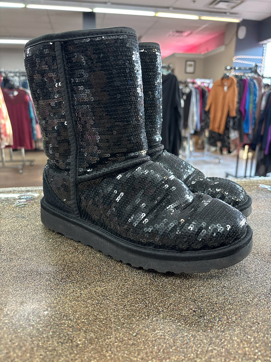 7 UGG Black Womens Shoe