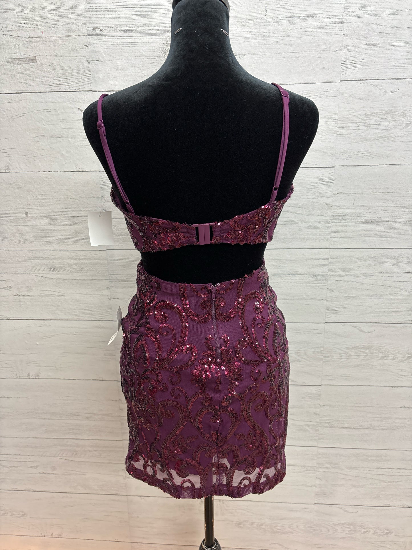 Size S Windsor maroon Gown/Evening Wear