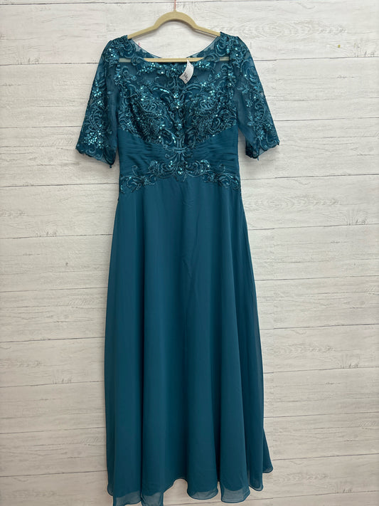 Size XL Blue Gown