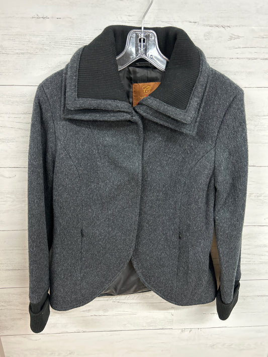 Size S CHAKALAT Gray Coat