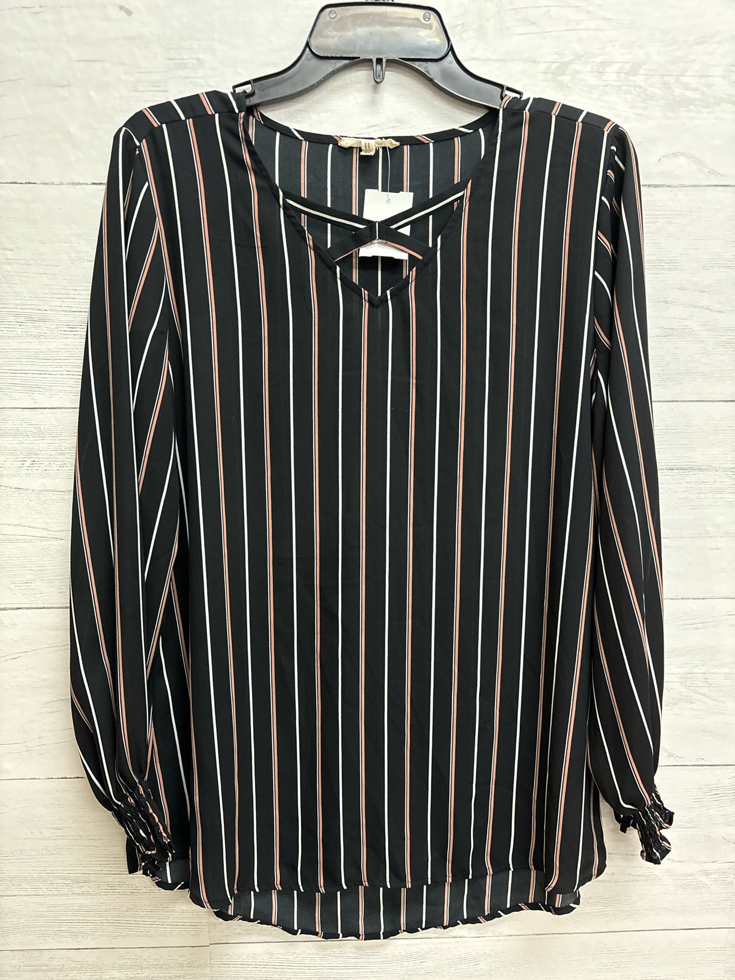 Size M Maurices black/tan Shirt
