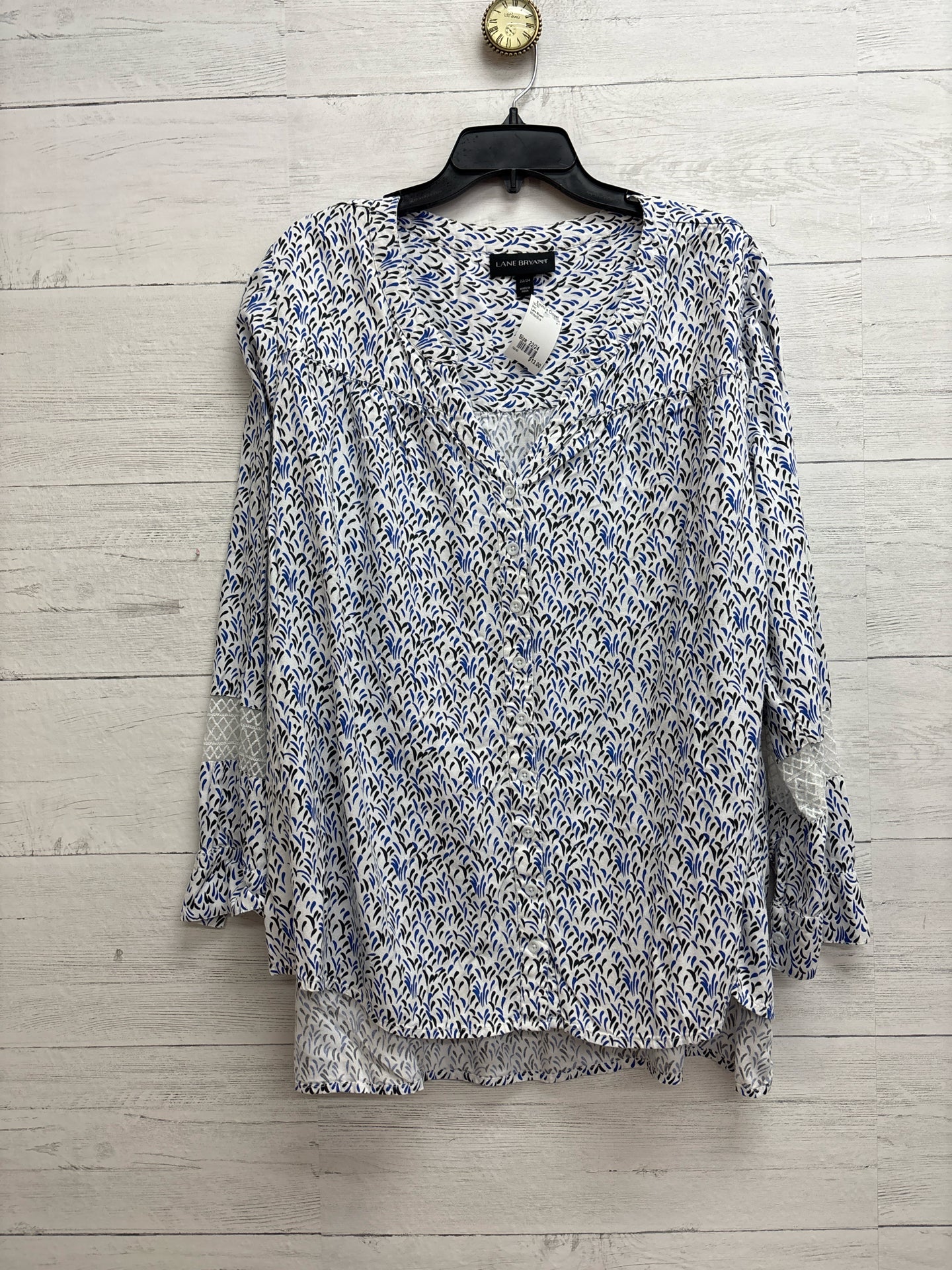 Size 22/24 Lane Bryant White/Blue Shirt