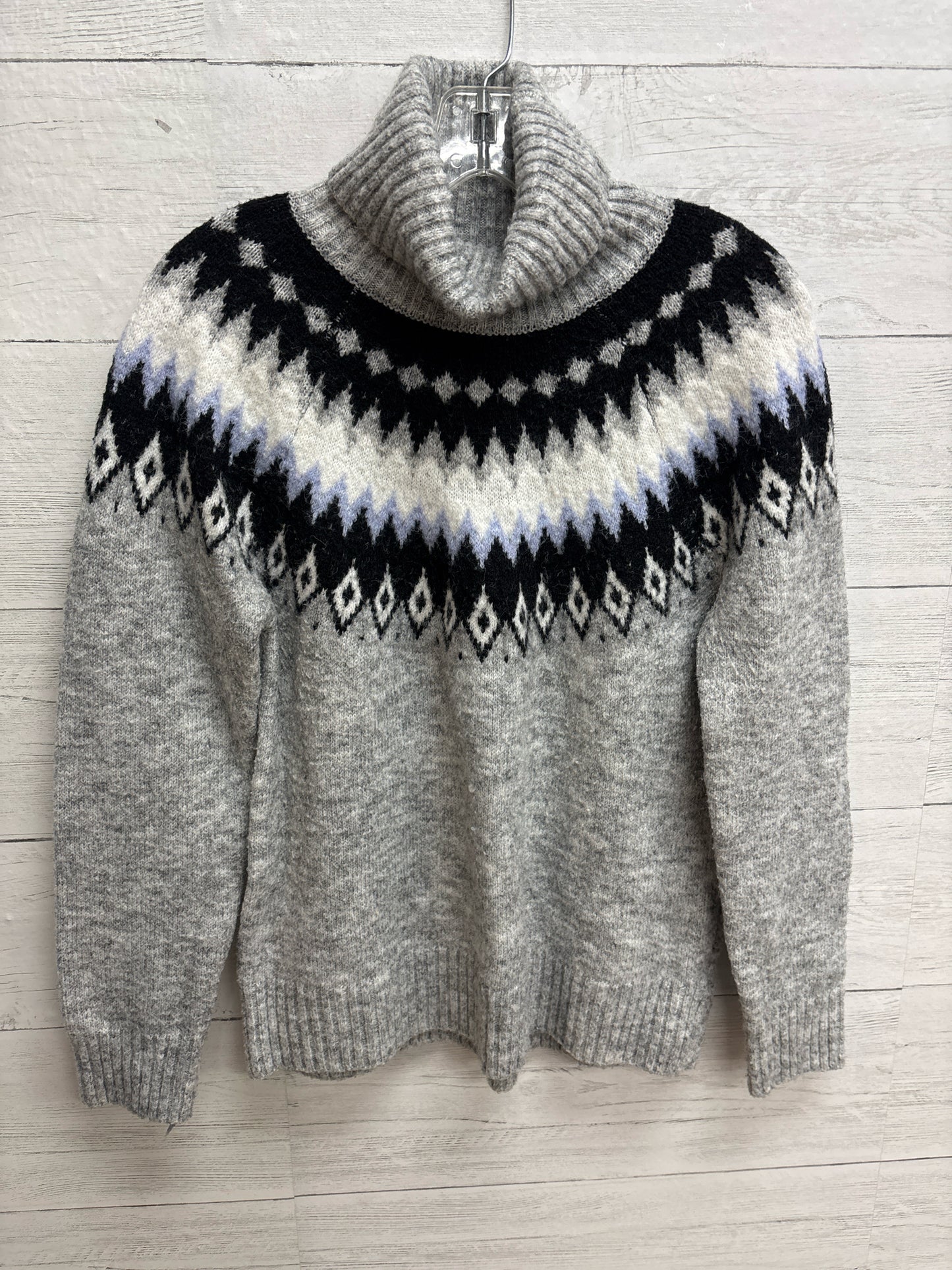 Size M ASPEN Womens Sweater