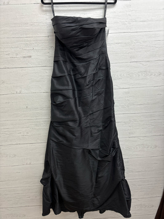 Size 6 Bill Levkoff Black Gown