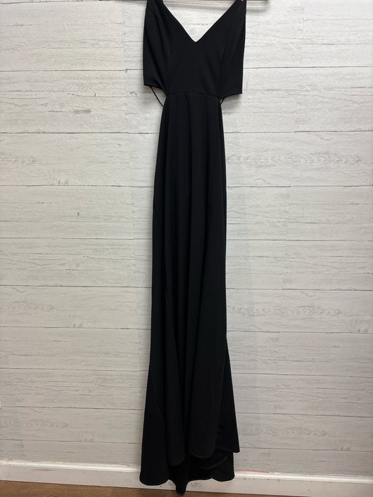 Size M Windsor Black Gown