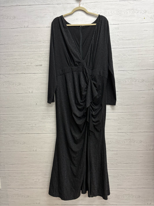 Size 3X N/A Black Gown