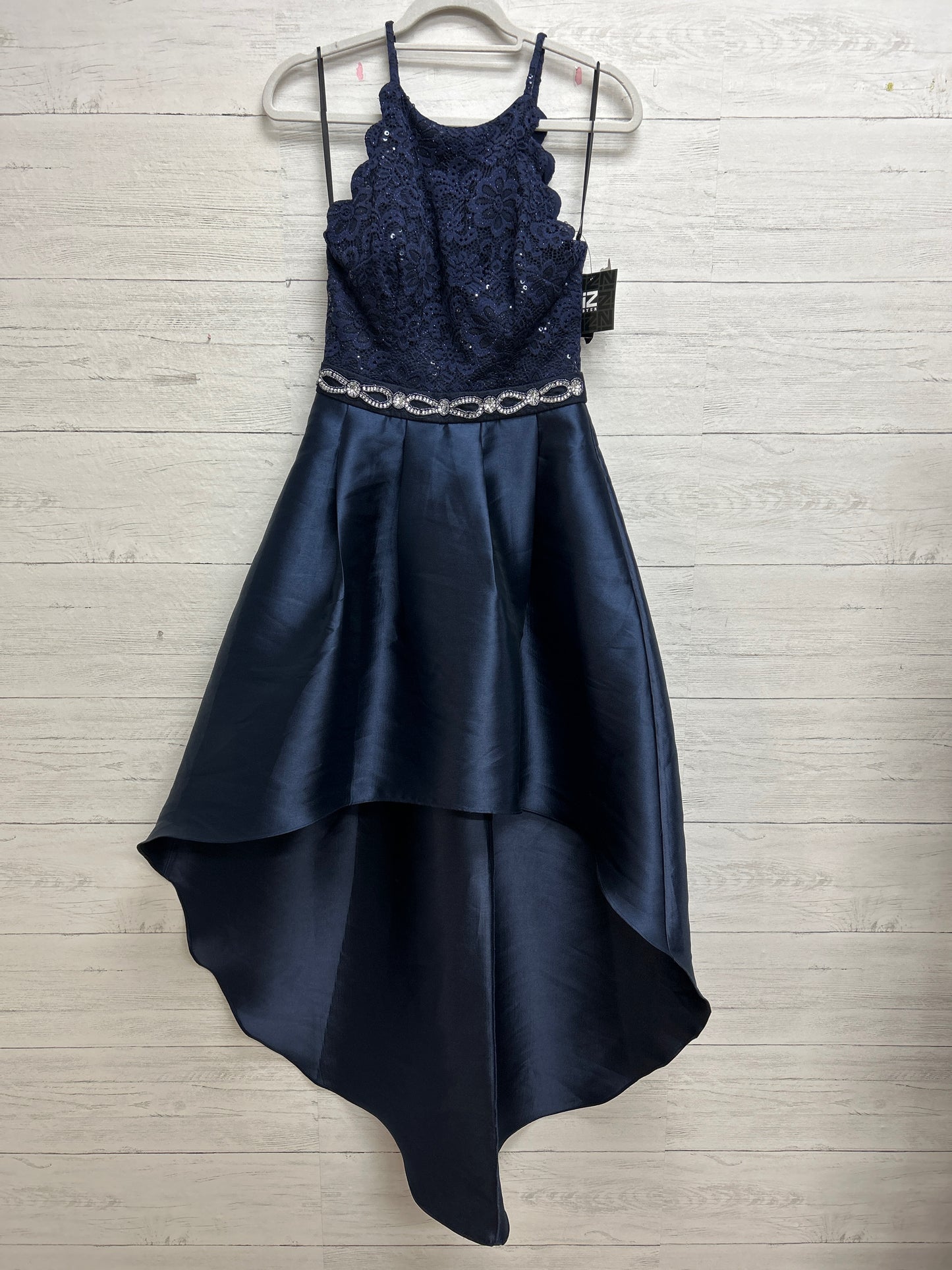 Size 7 iz byer Navy Gown