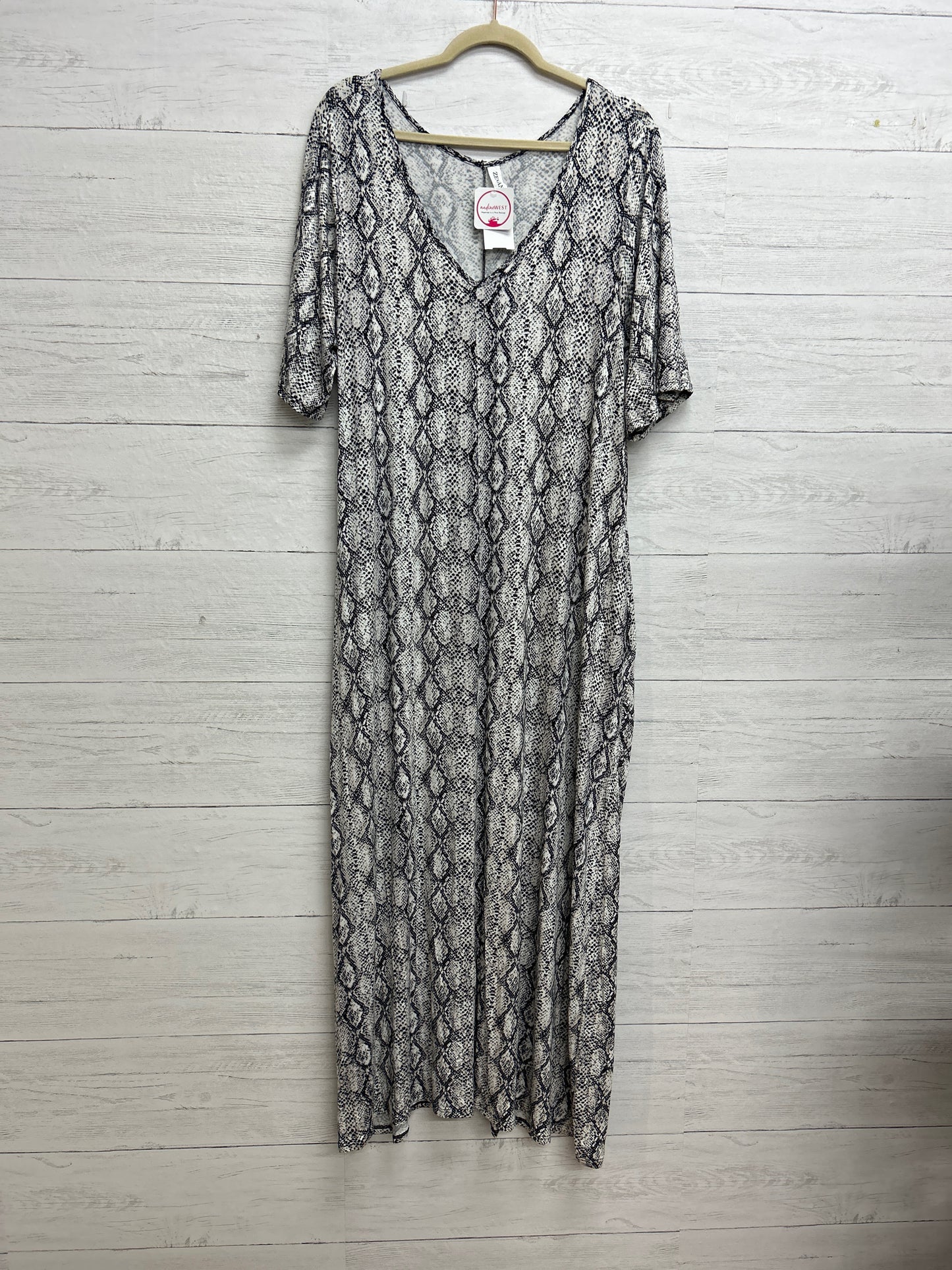 Size L Zenana Black/White Dress