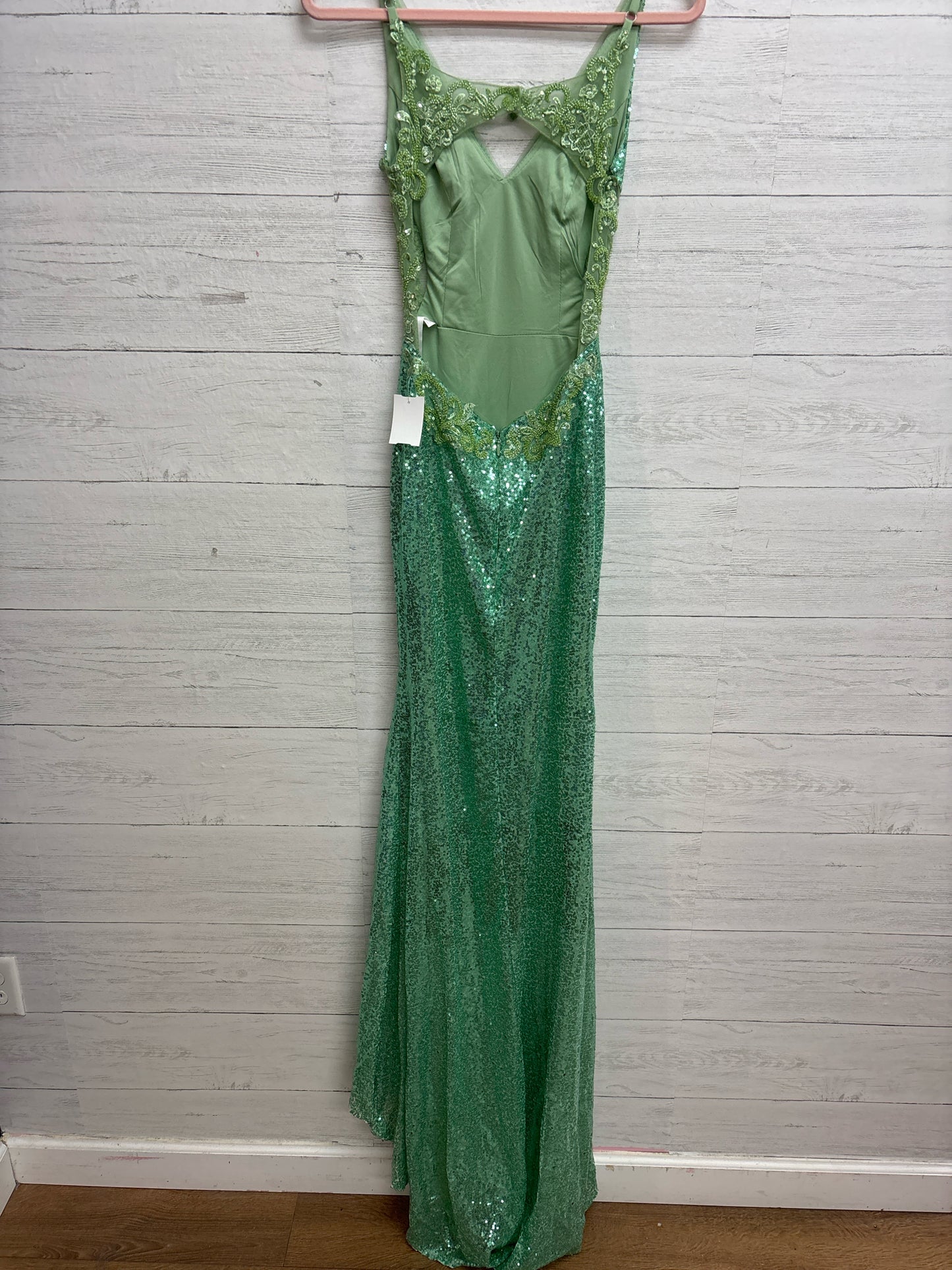 Size 0 N/A Green Gown
