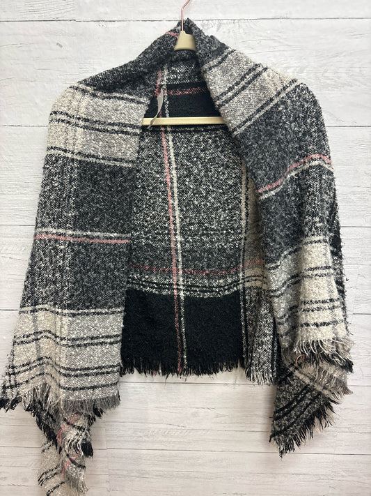 Size One Size Maurices Black/Pink Womens Shawl