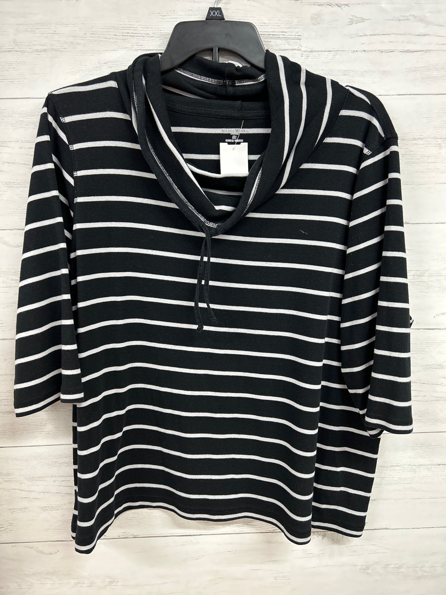 Size 3X Studio Works Black/White Shirt