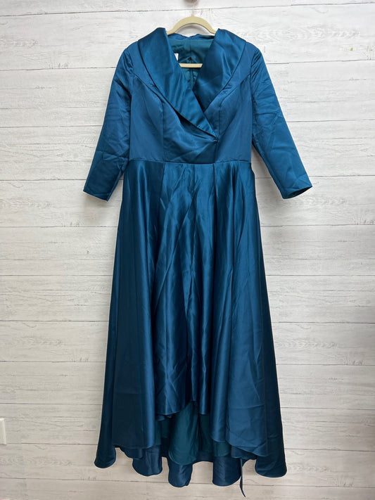 Size 12 JJ's House Teal Gown