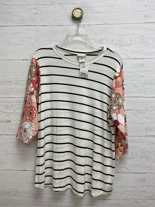 Size XL Lovely Melody White/Black Shirt