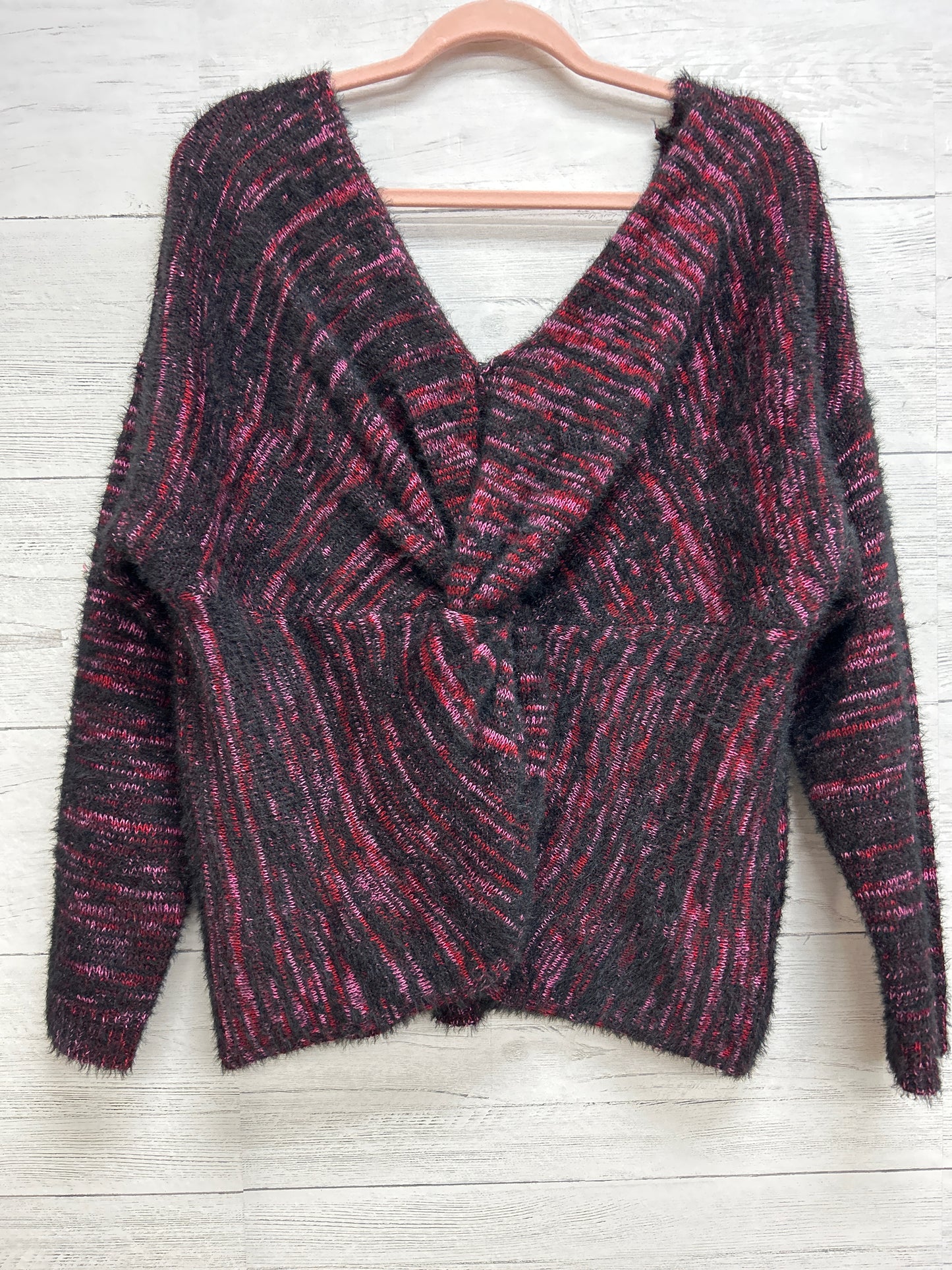 Size M N/A Purple/Black Sweater