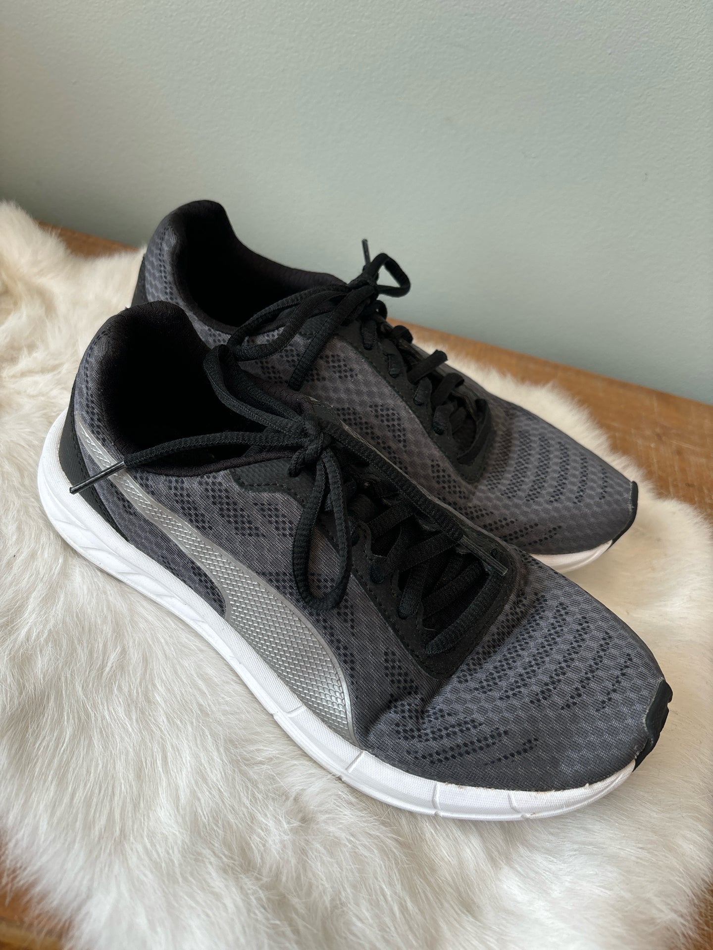 5.5 Puma Black Shoe