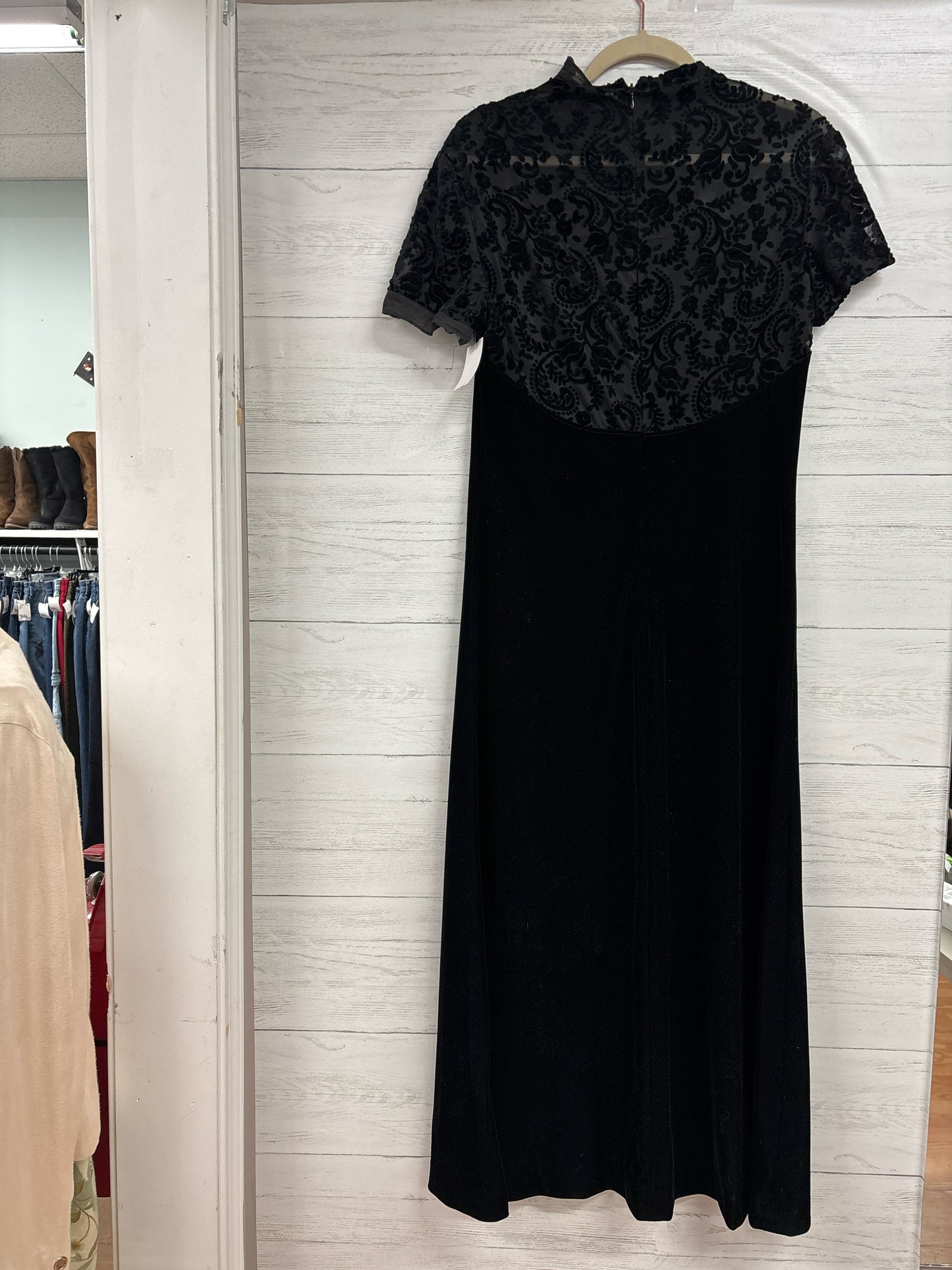 Size 12 DW3 Black Gown