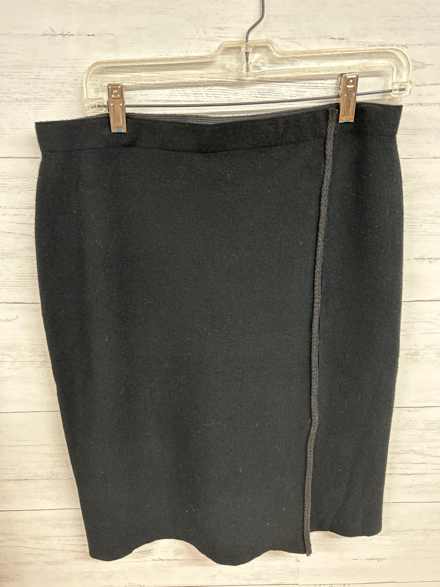 Size L Sioni Black Skirt