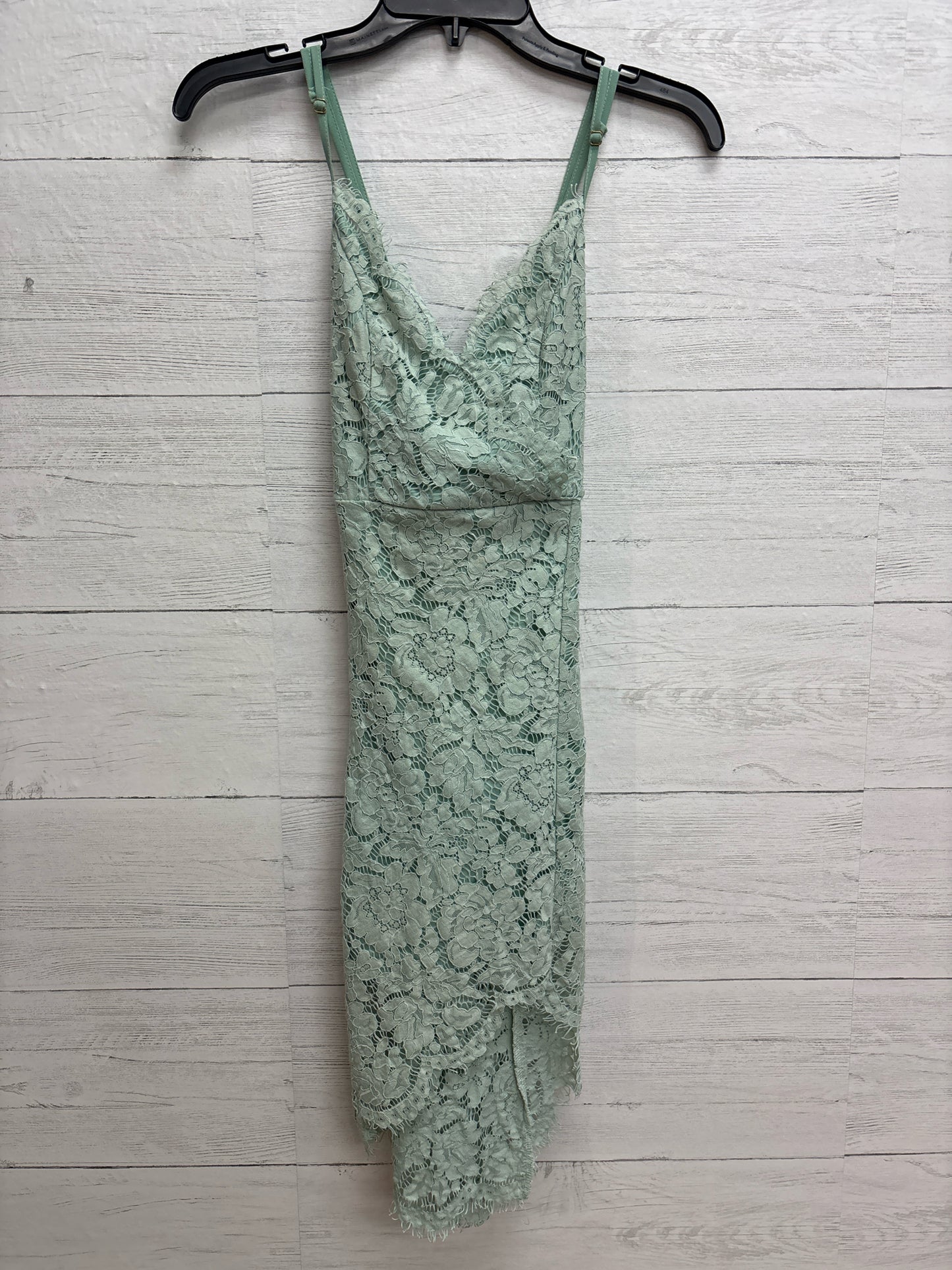 Size M Lulus Green Dress