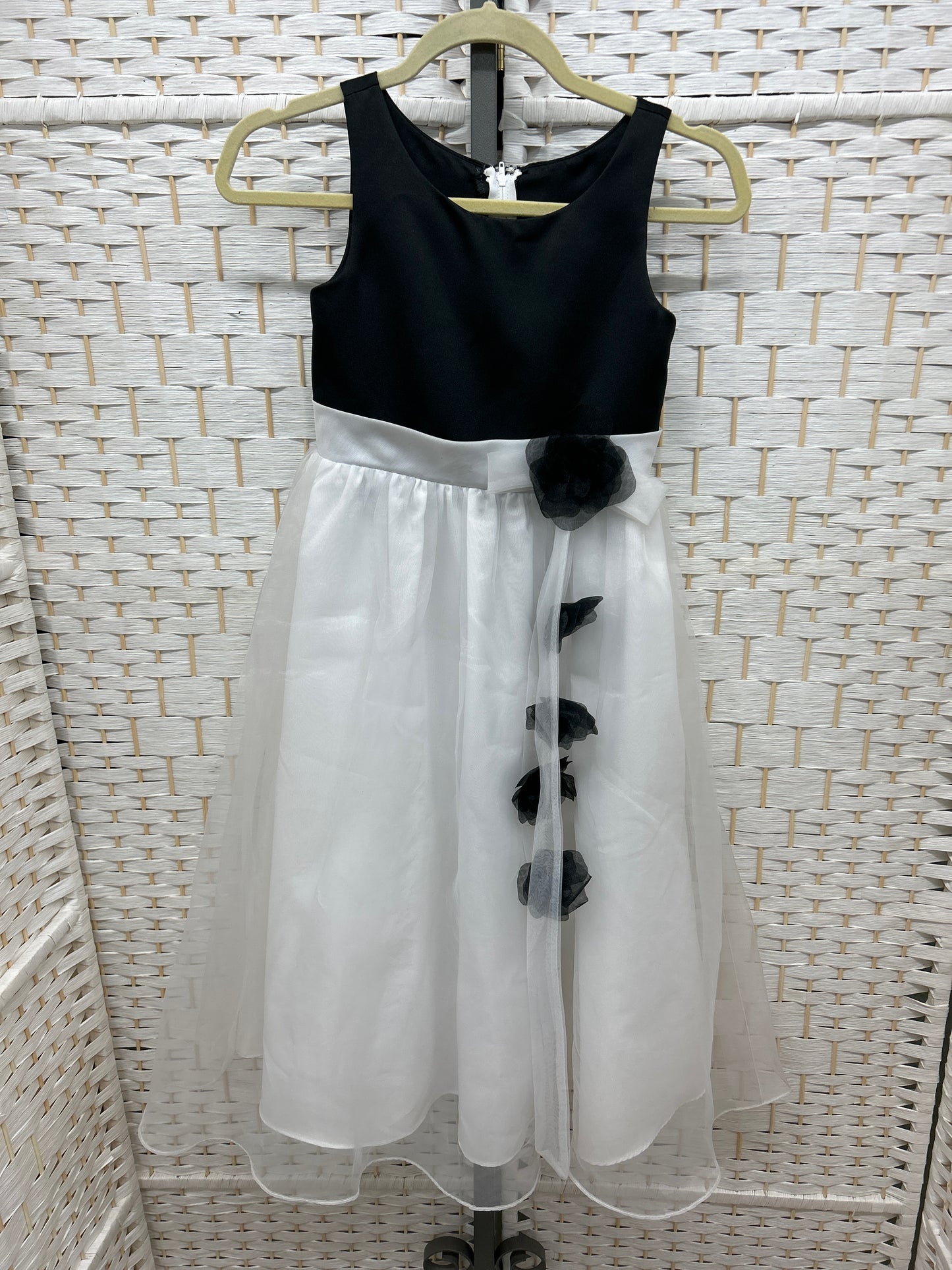 Size 8 Alfred Angelo Black/White Gown