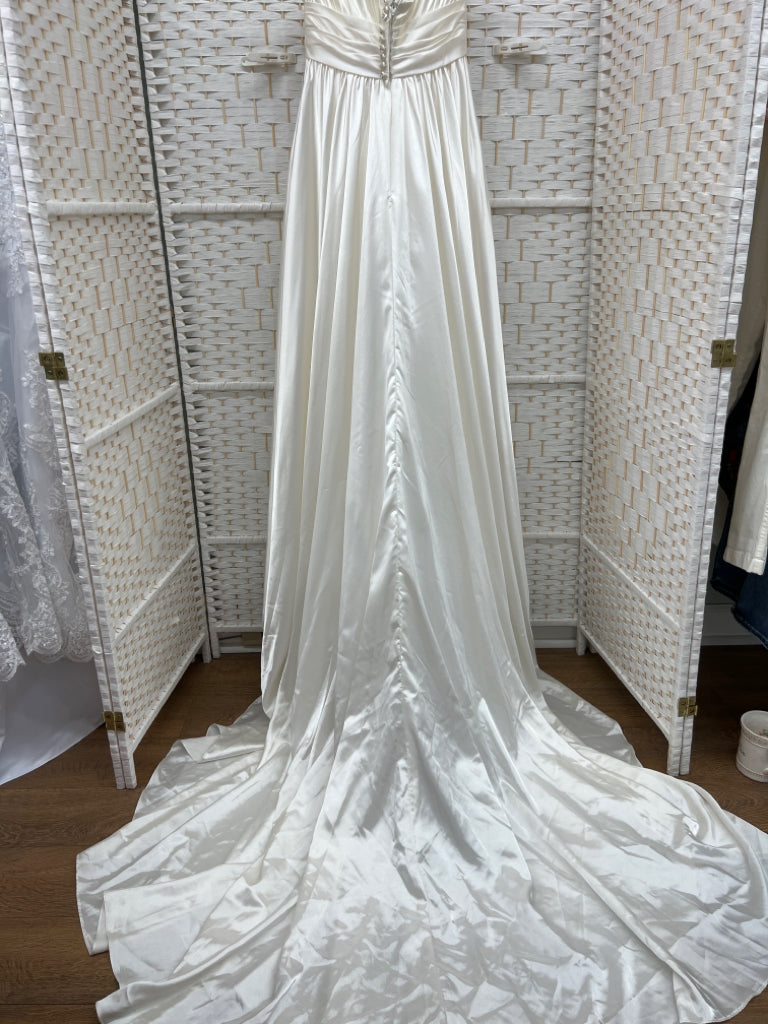 Size 8 Private Collection Off White Gown