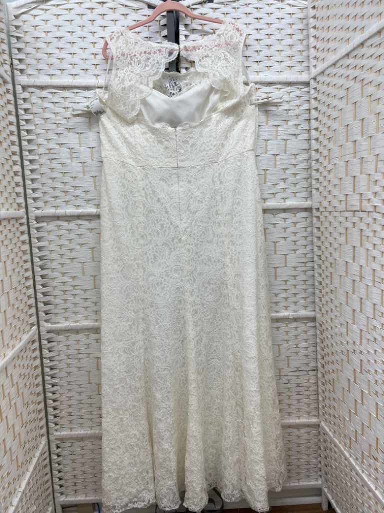 Size 24 Cream Gown