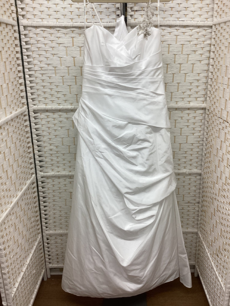 Size 14 Davids Bridal White Gown