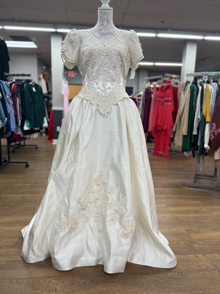 Size 16 Mon Cheri Ivory Gown