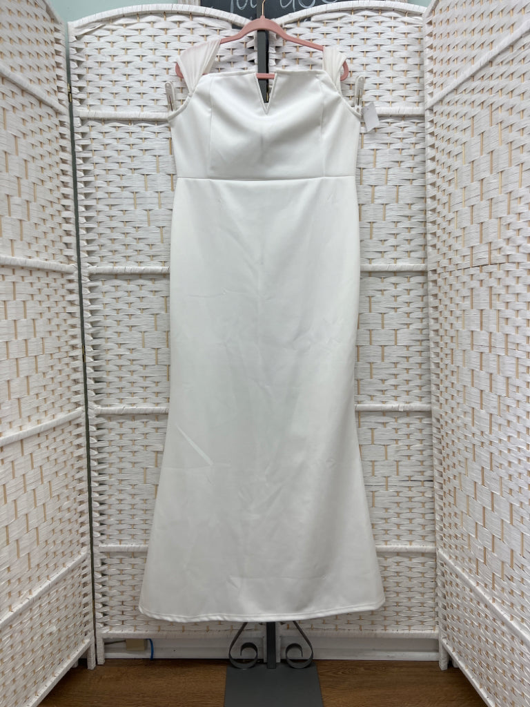 Size 3X White Gown