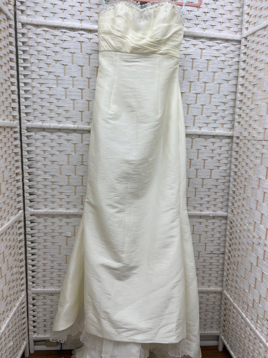 Size 8 Off White Gown