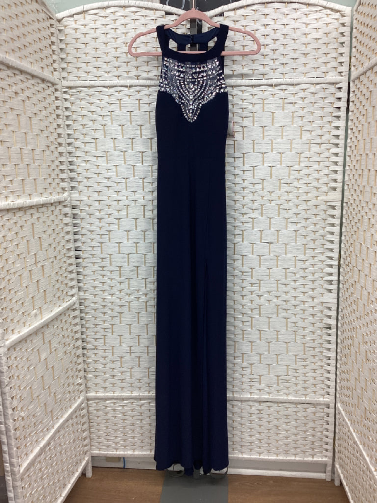 Size 7/8 Windsor Navy Gown