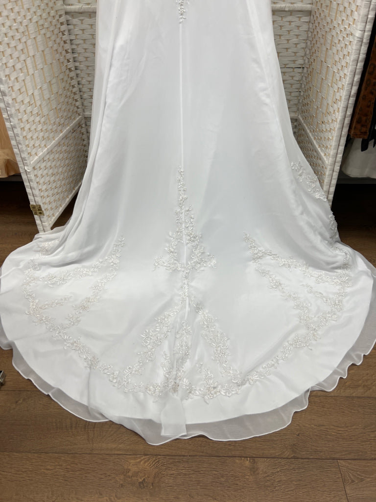 Size 16 Davids Bridal White Gown