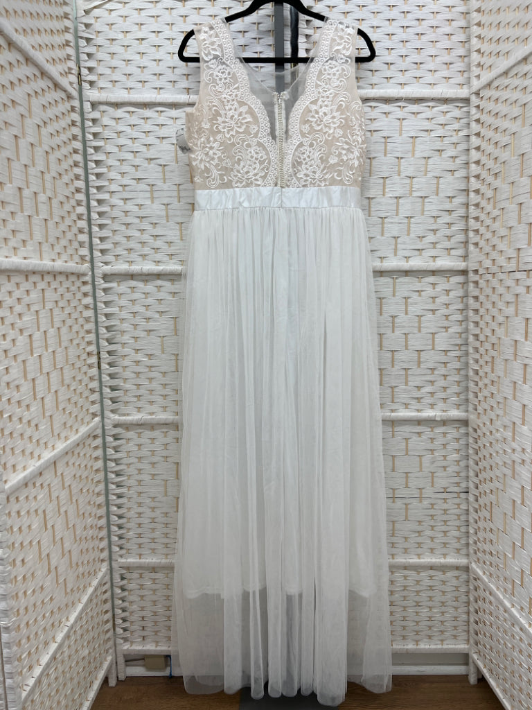 Size L white/nude Gown