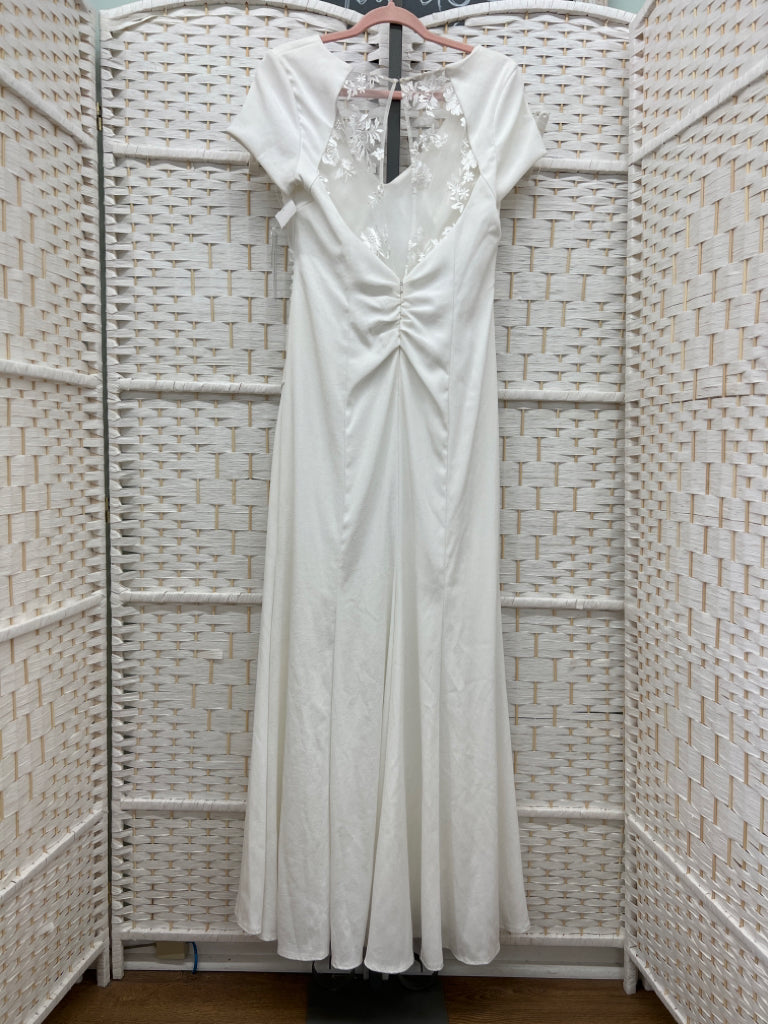 Size 10 DB Studio Off White Gown