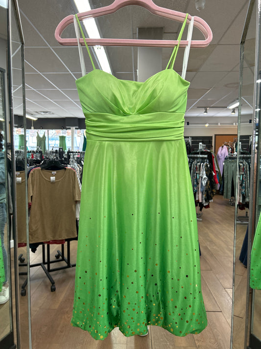 Size 3/4 JUMP Green Gown