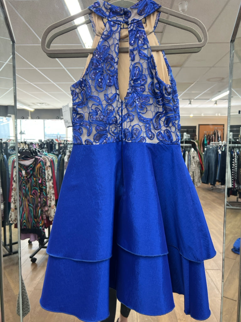 Size S Blue Gown