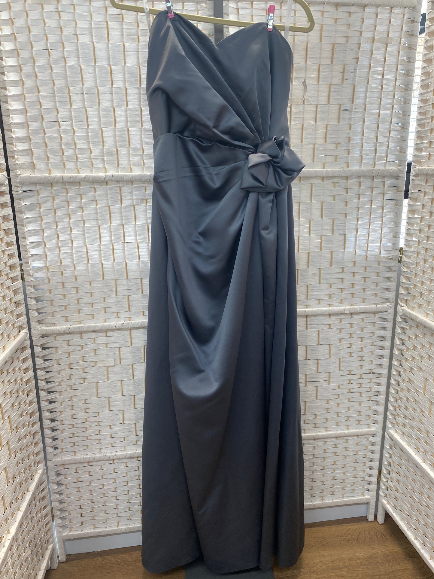 Size 14 Impressions Gray Gown