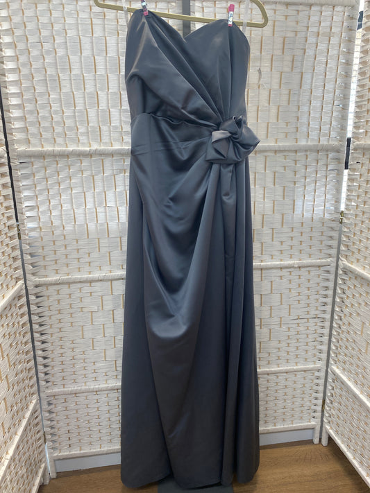 Size 14 Impressions Gray Gown